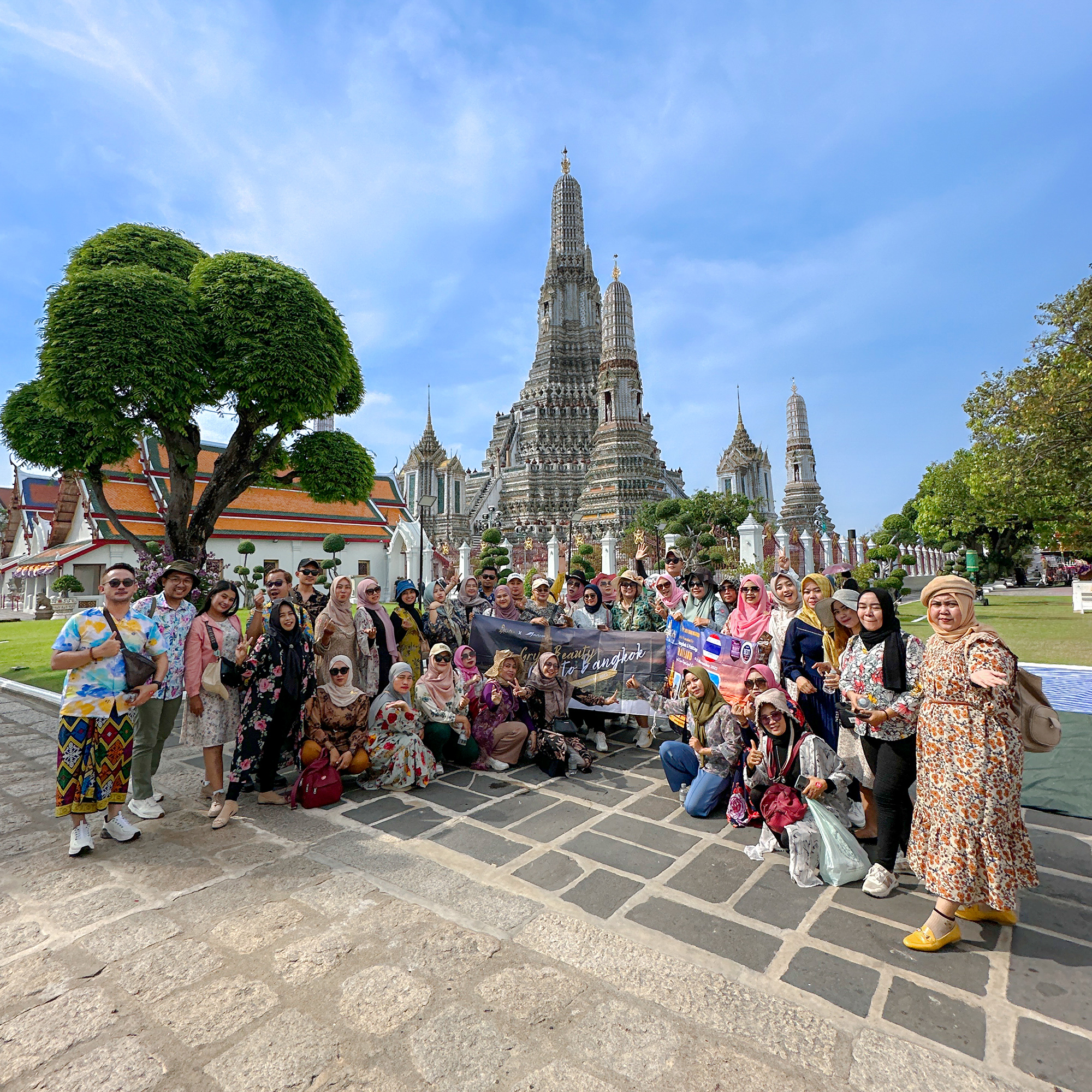 Foto grup Grya Beauty di Bangkok - Pattaya