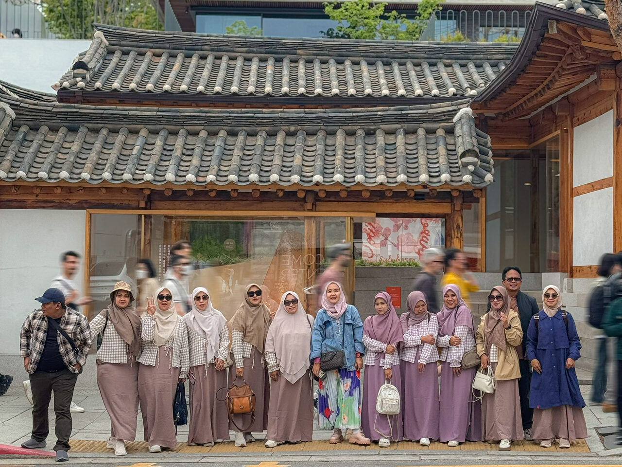 Foto grup NBRS Corp di Korea Selatan · Musim Semi